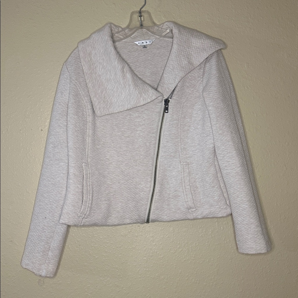 Cabi Women's Quilted Full Zip Asymmetrical Crop Moto Jacket